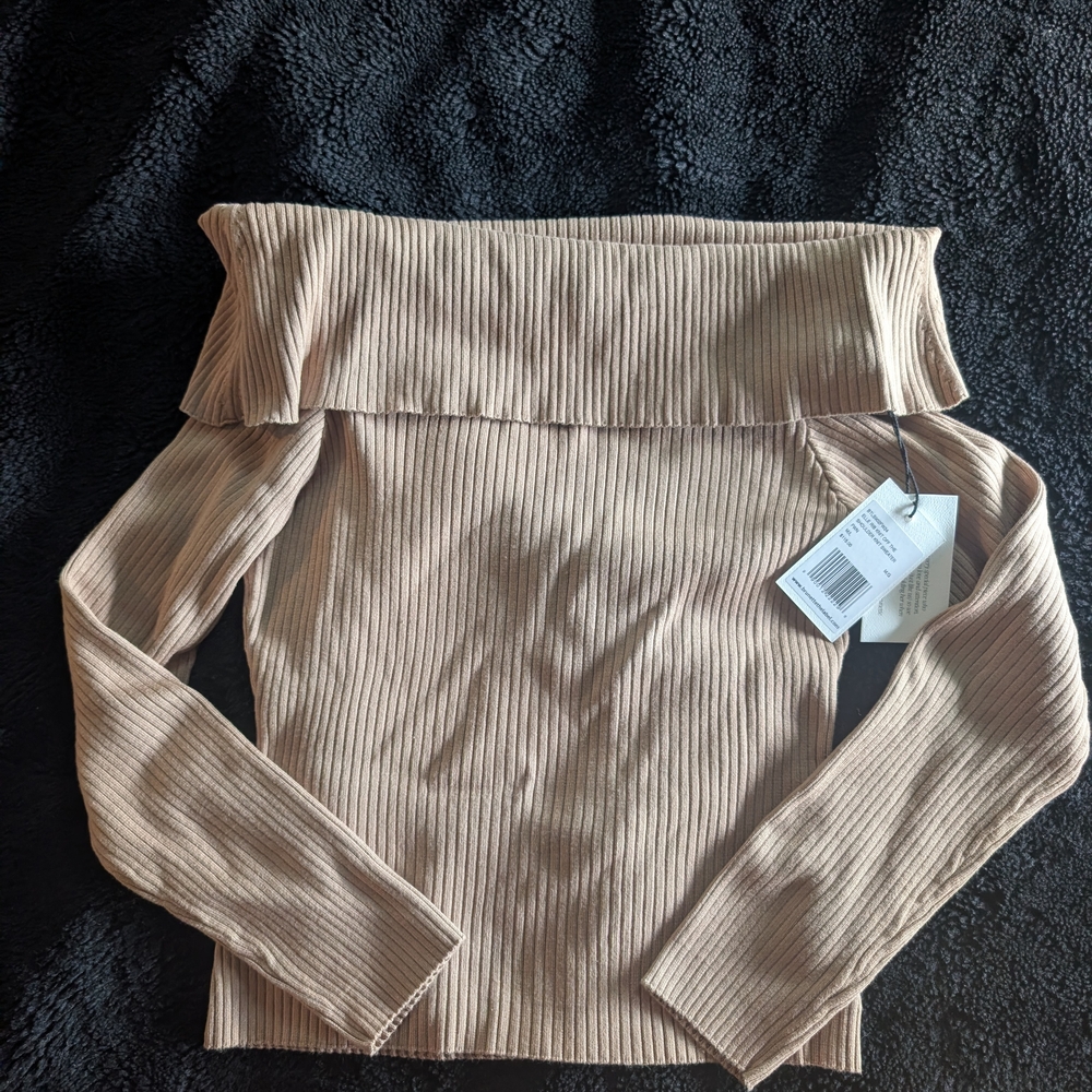 Brunette The Label Off-Shoulder Beige Sweater